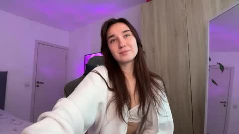 Lina online show from 6, 11, 2025