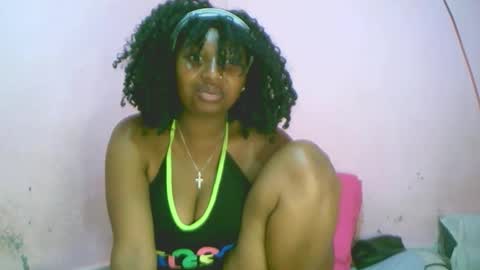 Snapshot of linah1123 chatting on 8, 10, 2025 linah1123 online show from 8, 10, 2025