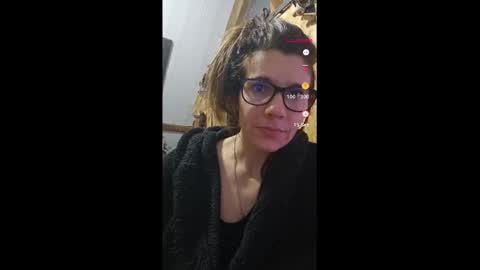 Snapshot of linalou4thanks chatting on 1, 1, 2025 Lina online show from 1, 1, 2025