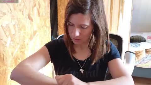 Snapshot of linalou4thanks chatting on 1, 3, 2025 Lina online show from 1, 3, 2025