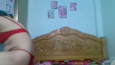 Snapshot of linda2493 chatting on 18, 9, 2025 linda2493 online show from 18, 9, 2025