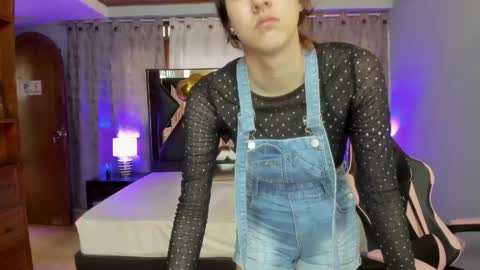 Snapshot of linda4petite chatting on 8, 6, 2026 Linda online show from 8, 6, 2026