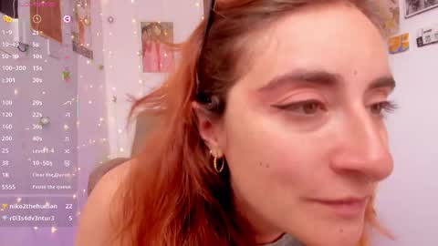 Snapshot of linda_giggle chatting on 7, 10, 2025 Giggles online show from 7, 10, 2025