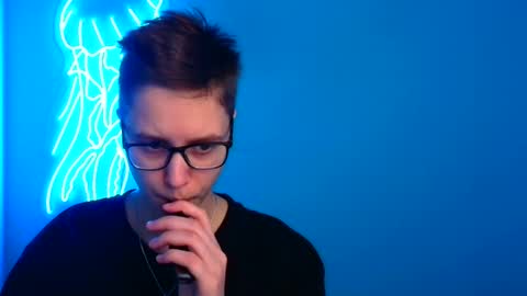 Linda online show from 8, 3, 2025