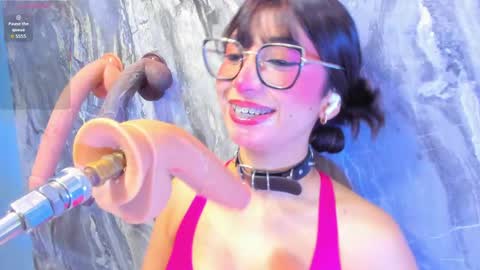 linda_sofi__ online show from 4, 6, 2026