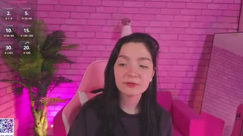 Snapshot of linda_sweetiest chatting on 14, 12, 2025 Linda online show from 14, 12, 2025