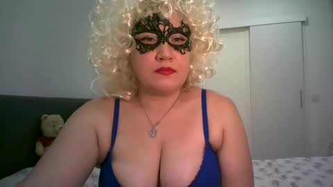 Snapshot of lindaxsmile chatting on 1, 3, 2025 LindaXSmile online show from 1, 3, 2025