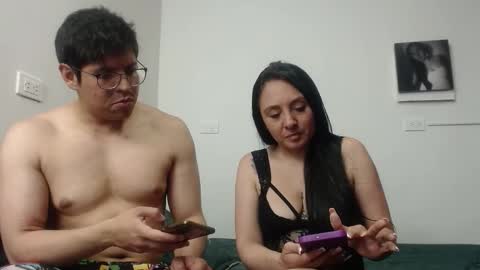 Snapshot of lindsay_n_maik chatting on 20, 11, 2025 Lindsay N Maik online show from 20, 11, 2025