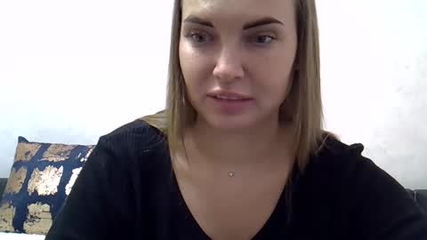 Anna online show from 4, 3, 2025