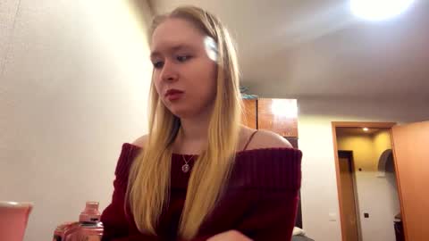 Snapshot of linncrisafi chatting on 26, 2, 2026 Rose online show from 26, 2, 2026