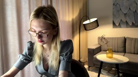 Emma online show from 7, 4, 2026