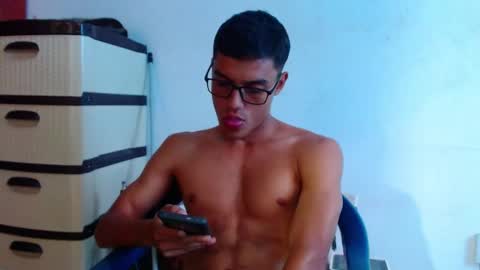 Snapshot of lion_grr chatting on 17, 9, 2025 lion_grr online show from 17, 9, 2025