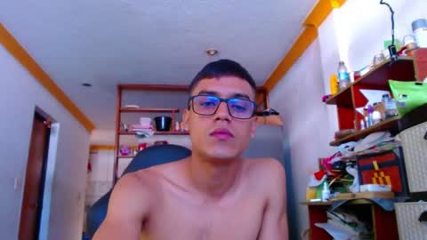 Snapshot of lion_grr chatting on 1, 10, 2025 lion_grr online show from 1, 10, 2025