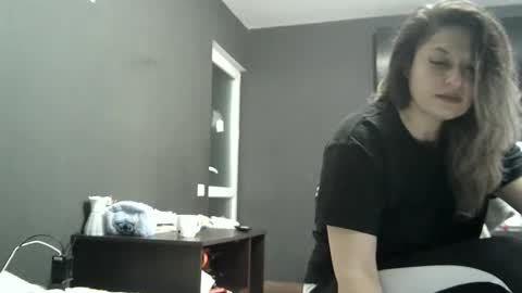 lionessmom online show from 25, 4, 2026