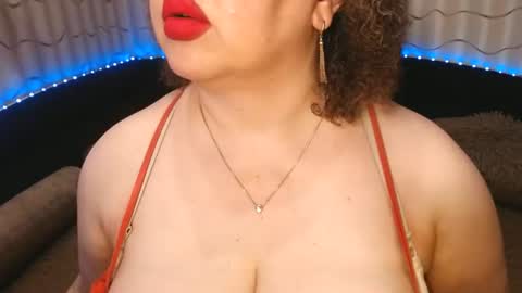 Snapshot of lipsaddiction chatting on 1, 7, 2026 LIpsAddiction online show from 1, 7, 2026