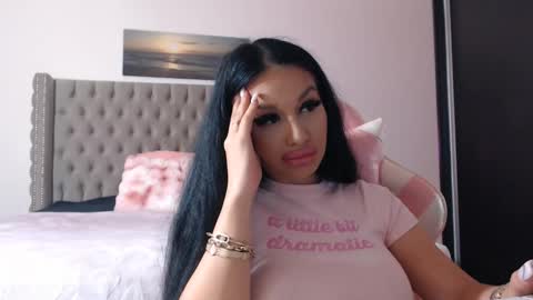 Lisa online show from 12, 11, 2025