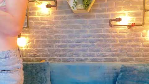 Lisa Caprice online show from 19, 7, 2026