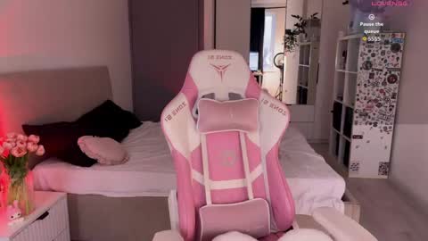 Snapshot of lisa_moons chatting on 22, 4, 2026 lisa_moons online show from 22, 4, 2026