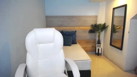 Liseth Fox online show from 4, 12, 2024