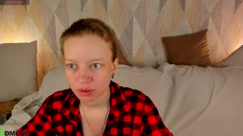 Snapshot of lissa_kitsune chatting on 7, 6, 2026 Lissa online show from 7, 6, 2026