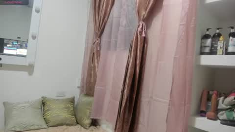 lissa_petitee online show from 20, 7, 2026