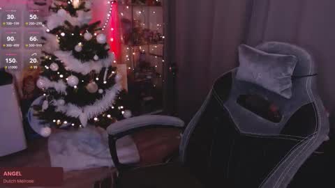 Snapshot of lissamuff chatting on 15, 12, 2025 Lissa online show from 15, 12, 2025