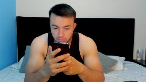 Natalia and alejandro online show from 15, 4, 2026