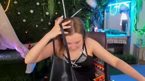 Lissa Telor online show from 22, 7, 2026