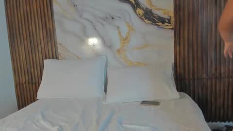 lissy_kimmy online show from 4, 2, 2026