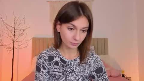 lit1le_mia online show from 13, 11, 2025