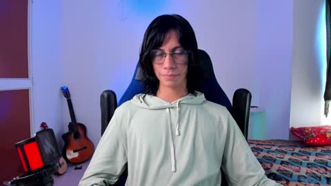 Snapshot of literateboy chatting on 5, 1, 2025 Literateboy online show from 5, 1, 2025