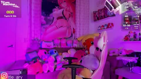 Snapshot of little__ary chatting on 5, 12, 2025 little ary online show from 5, 12, 2025