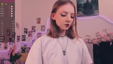 Snapshot of little__caprice chatting on 10, 2, 2026 Bella online show from 10, 2, 2026