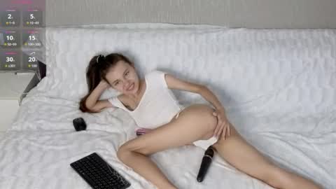 Snapshot of little__lunaa chatting on 24, 7, 2026 online show from 24, 7, 2026