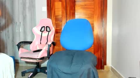 Snapshot of little_africa chatting on 13, 2, 2026 little_africa online show from 13, 2, 2026