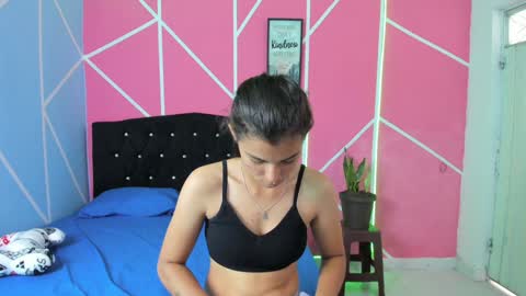 Snapshot of little_angelsky chatting on 11, 1, 2025 Michelle. online show from 11, 1, 2025