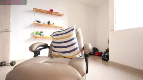 Snapshot of little_bear00 chatting on 15, 6, 2026 Little bear - give my room a like thanks. online show from 15, 6, 2026