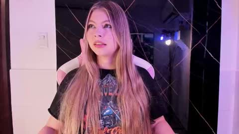 little_blode online show from 19, 10, 2025