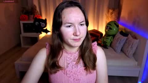 Snapshot of little_doll_meow chatting on 4, 11, 2025 Alexandra online show from 4, 11, 2025