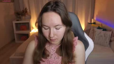 Snapshot of little_doll_meow chatting on 12, 11, 2025 Alexandra online show from 12, 11, 2025