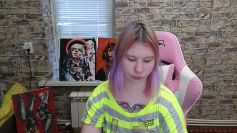 Snapshot of little_kitsune chatting on 14, 12, 2025 Rachel online show from 14, 12, 2025