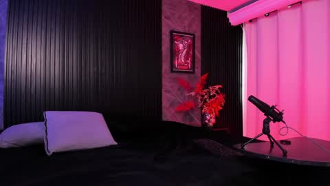 Snapshot of little_maeve chatting on 6, 12, 2024 Maeve  online show from 6, 12, 2024