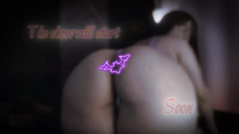 Snapshot of little_maeve chatting on 27, 10, 2025 Maeve  online show from 27, 10, 2025