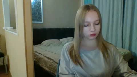 Snapshot of little_mariaa chatting on 16, 11, 2025 Maria online show from 16, 11, 2025