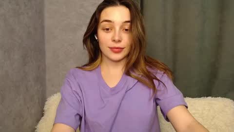 Snapshot of little_mia__ chatting on 8, 12, 2024 Mia   Im online every day 1530 PM in New York  2030 PM in London online show from 8, 12, 2024