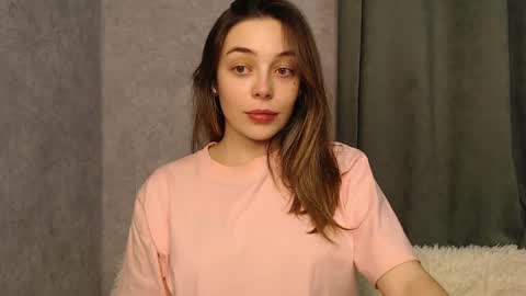 Snapshot of little_mia__ chatting on 12, 12, 2024 Mia   Im online every day 1530 PM in New York  2030 PM in London online show from 12, 12, 2024