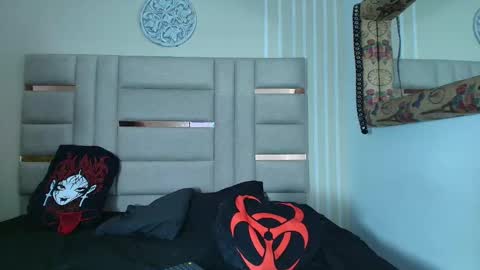 Snapshot of little_peachhh chatting on 14, 2, 2026 Mia online show from 14, 2, 2026