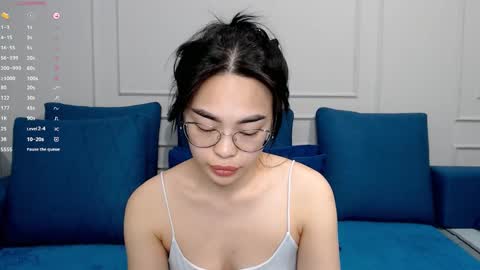 Snapshot of little_v1rgin_angel chatting on 7, 3, 2025 Kwan online show from 7, 3, 2025