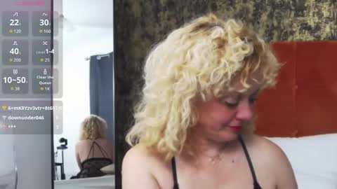 Snapshot of littlecurlygirll chatting on 13, 12, 2025 LittleCurlyGirll online show from 13, 12, 2025