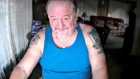 Snapshot of littled83057 chatting on 2, 2, 2025 Littled83057 online show from 2, 2, 2025